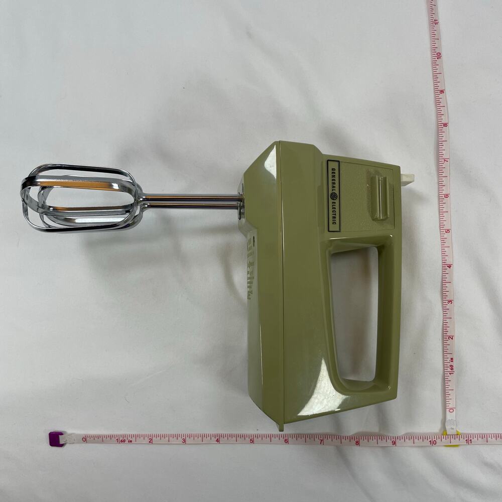 General Electric Vintage Avocado Green Hand Mixer 3-Speed D1 M24 Made in USA - Picture 7 of 7